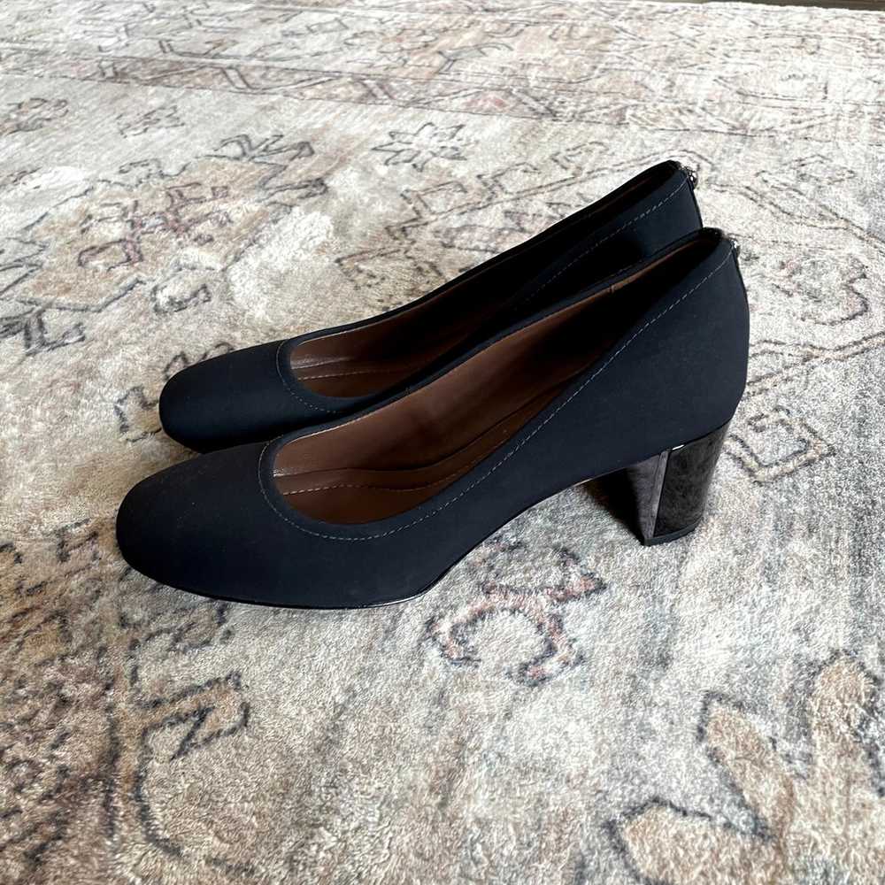 Donald J Pliner Corin Chunky Heel Pump Black Crep… - image 12