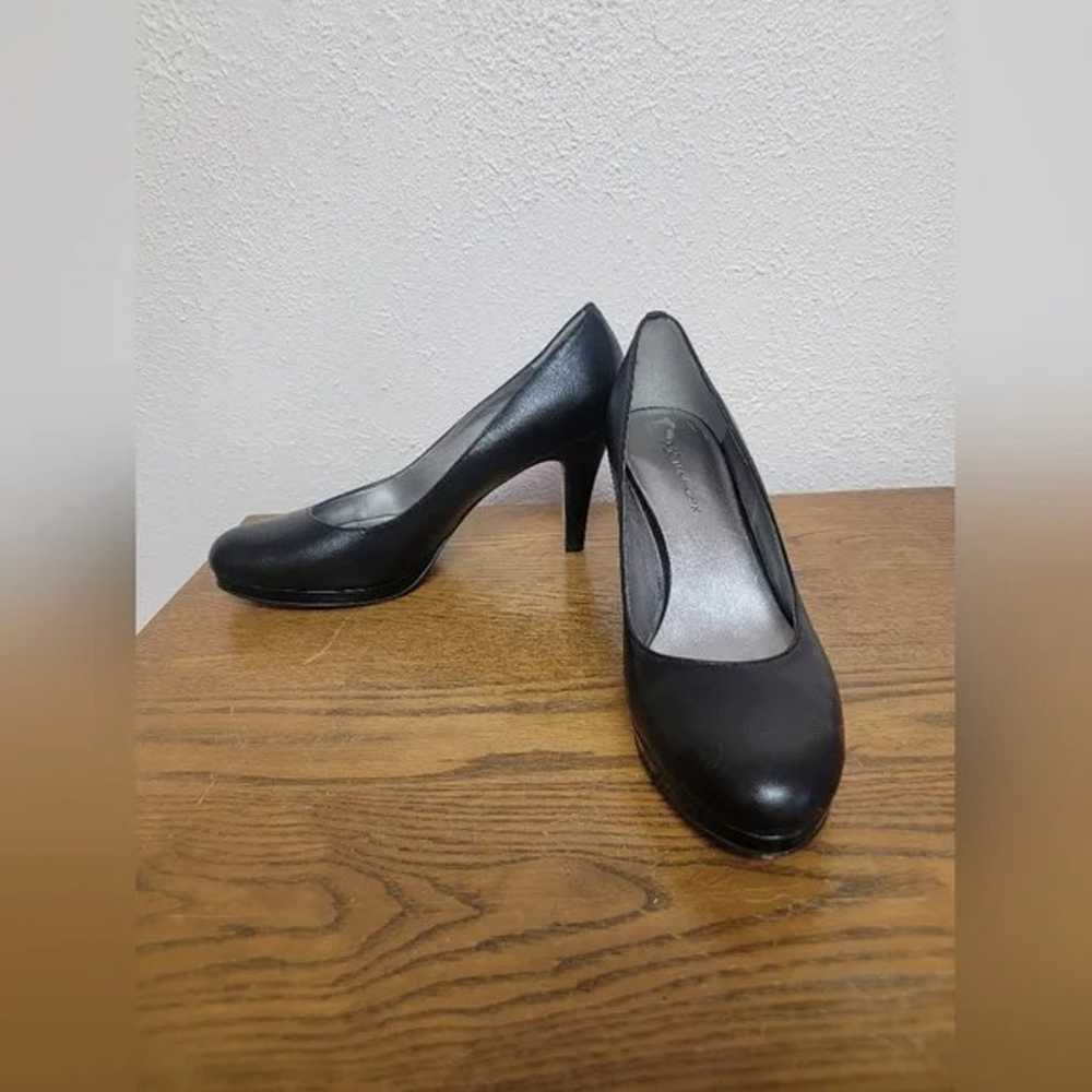 Anne Klein AK Black Round-Toed Stiletto Heel Pump… - image 2