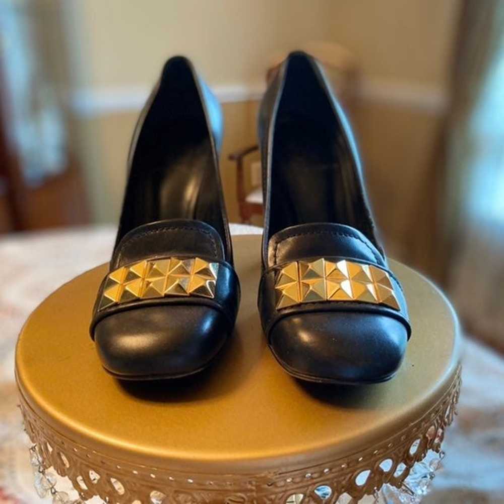 Tory Burch Lizzy 5.5M Heels Black/Gold - image 1