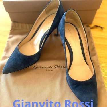 Gianvito Rossi pumps.