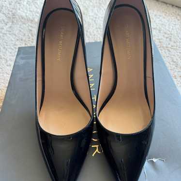 Stewart Weitzman black leather pumps