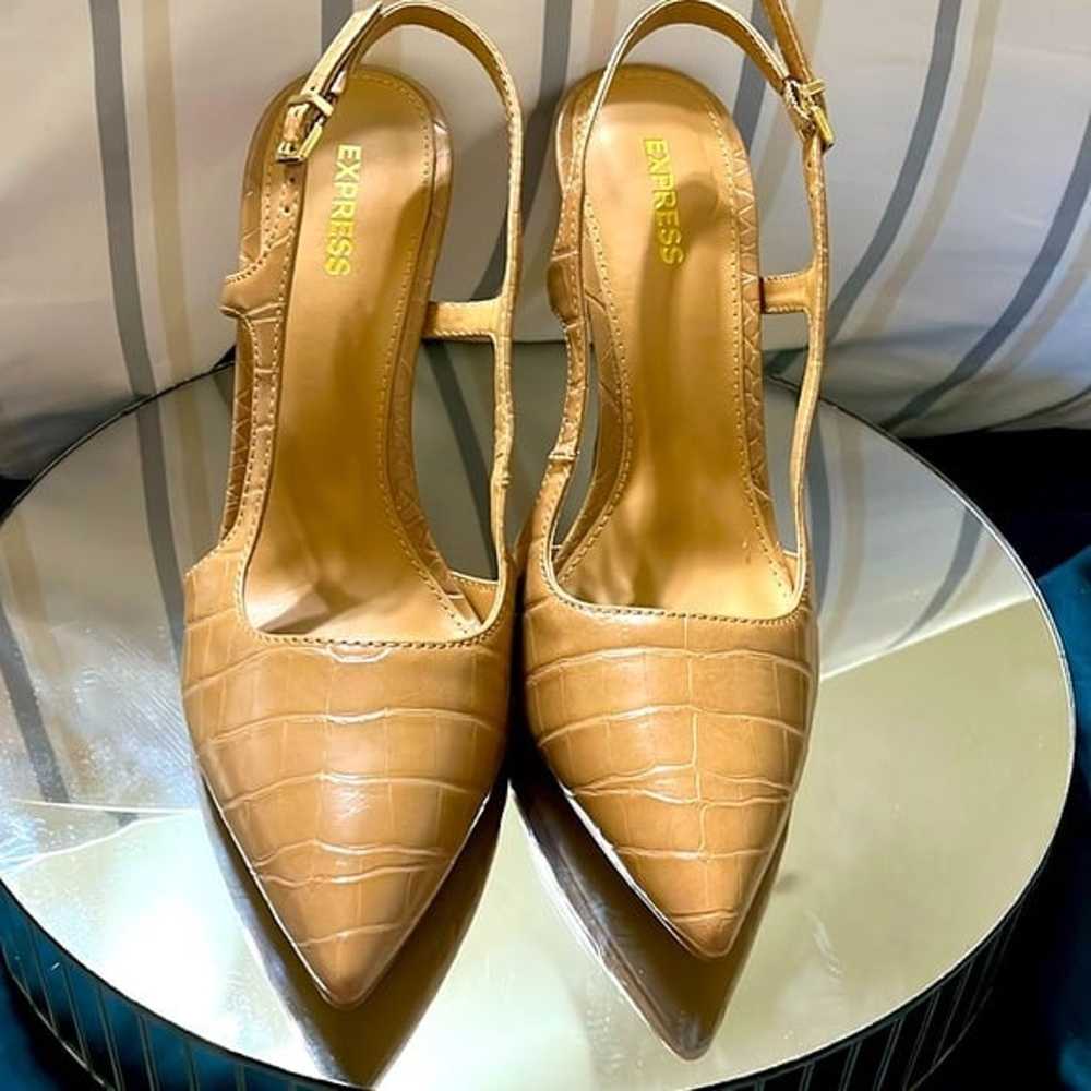 Express Tan Heels Size 8 Used once has strappy bu… - image 4