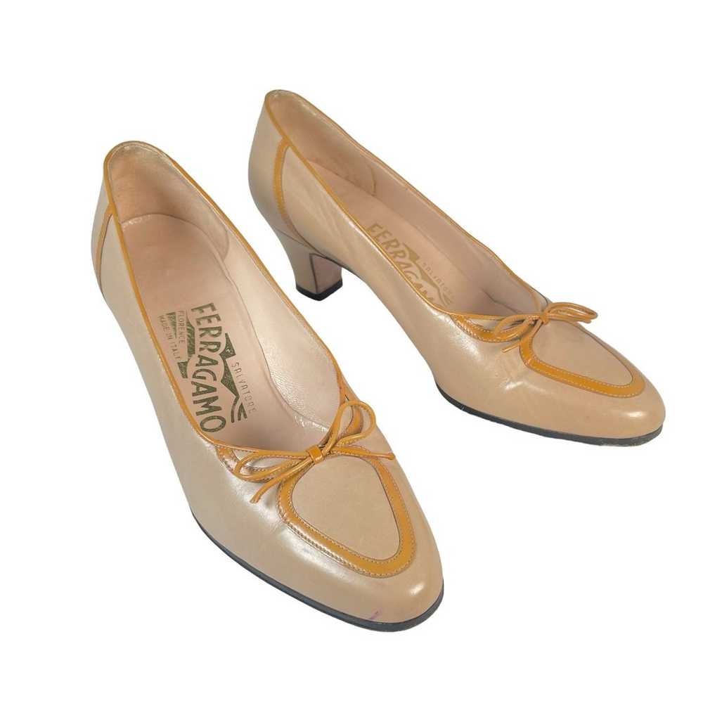 Salvatore Ferragamo Heels size 5 Beige Tan Leather - image 1