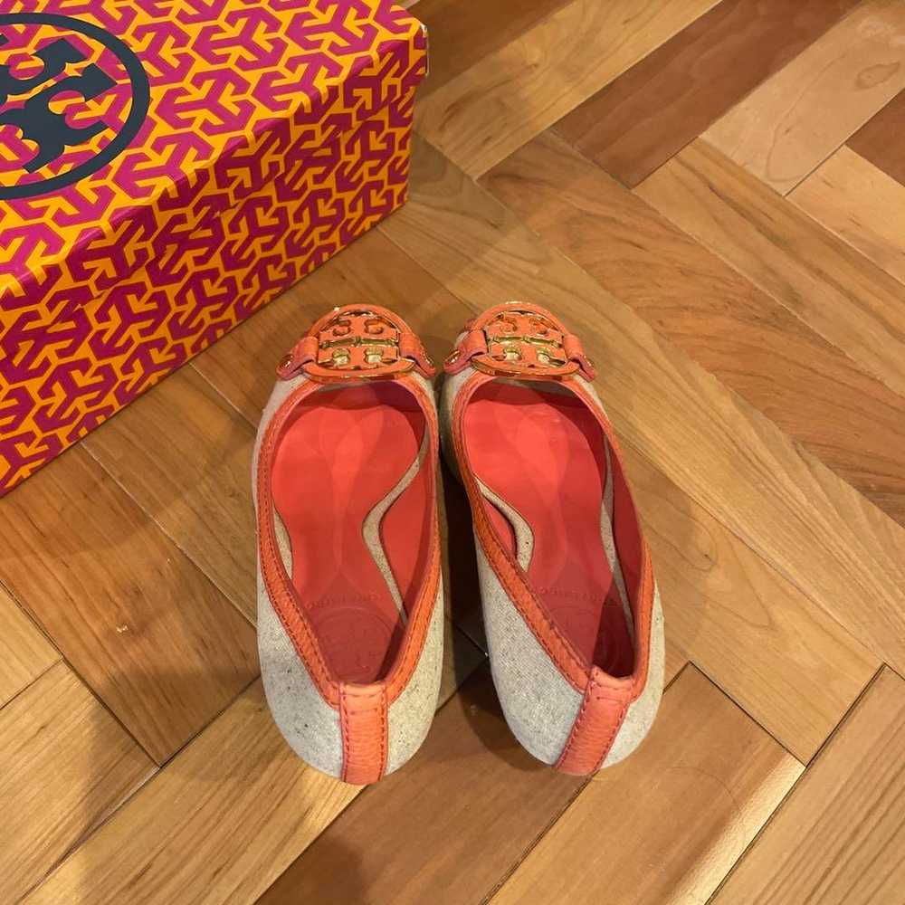 Tory Burch Wedge Sole Pumps. - image 2