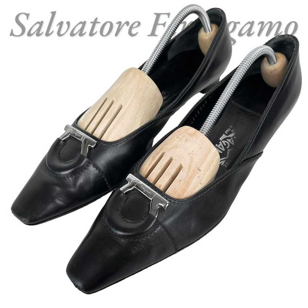 Salvatore Ferragamo Gancini Heel Pumps Leather Bl… - image 10