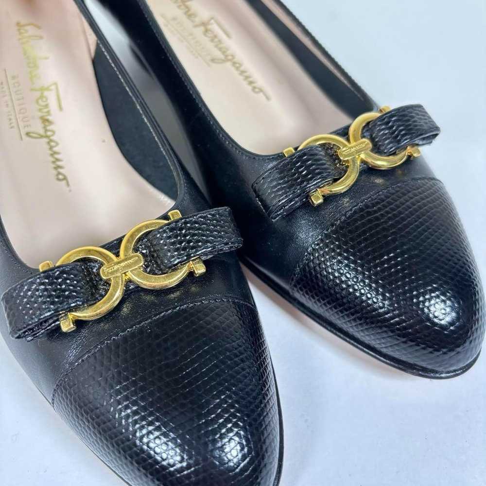 Excellent condition Ferragamo 23 pumps Gancini bl… - image 7