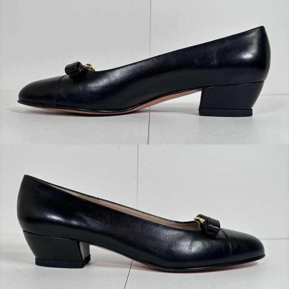 Excellent condition Ferragamo 23 pumps Gancini bl… - image 9