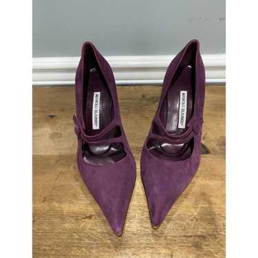 MANOLO BLAHNIK Purple Suede Pointed-Toe