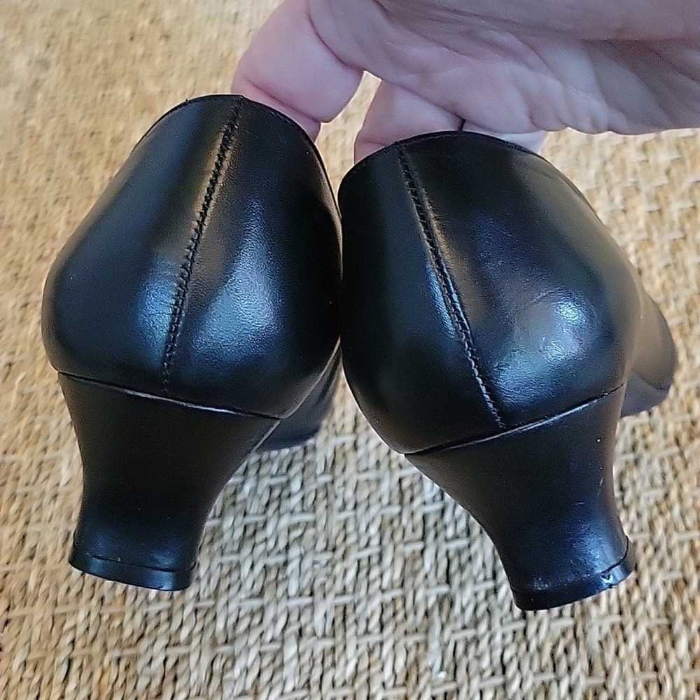 BEAUTIFEEL black leather kitten heels. Comfortabl… - image 2