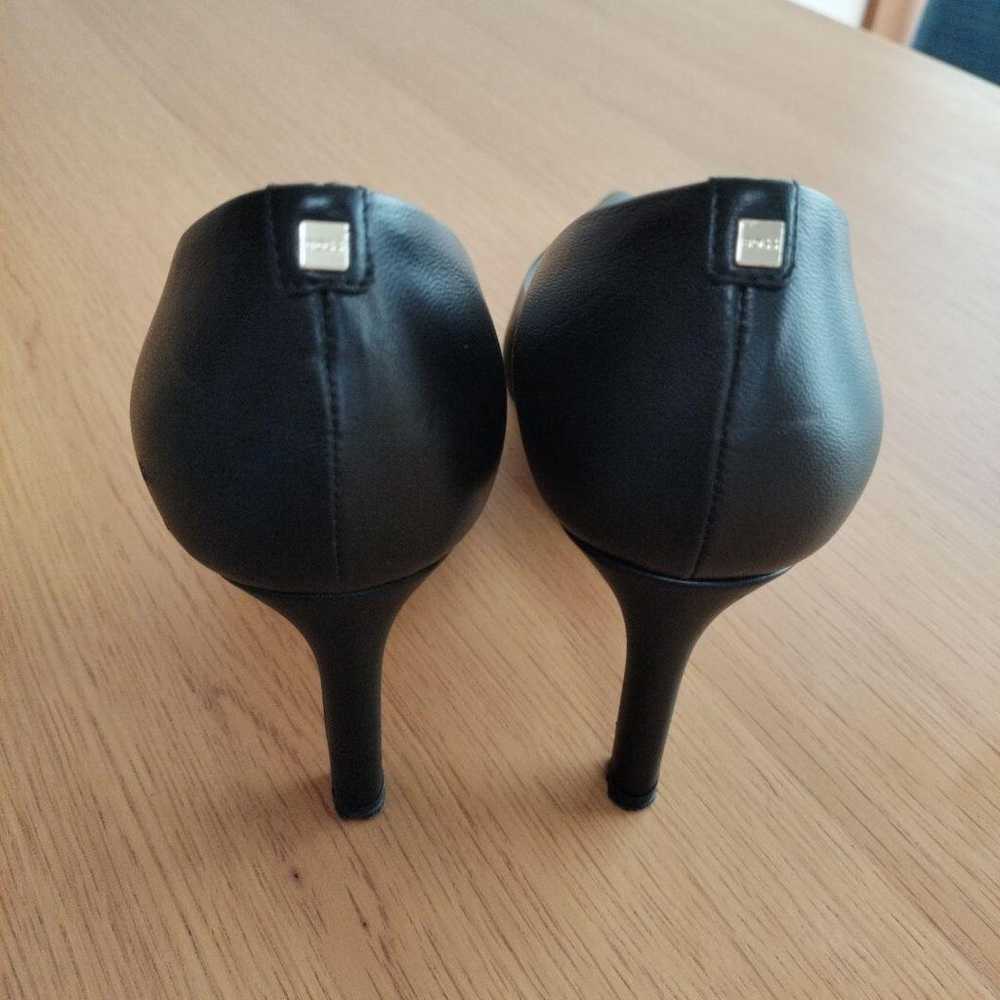 BOSS Black High-heeled Pumps Size 38. - image 2