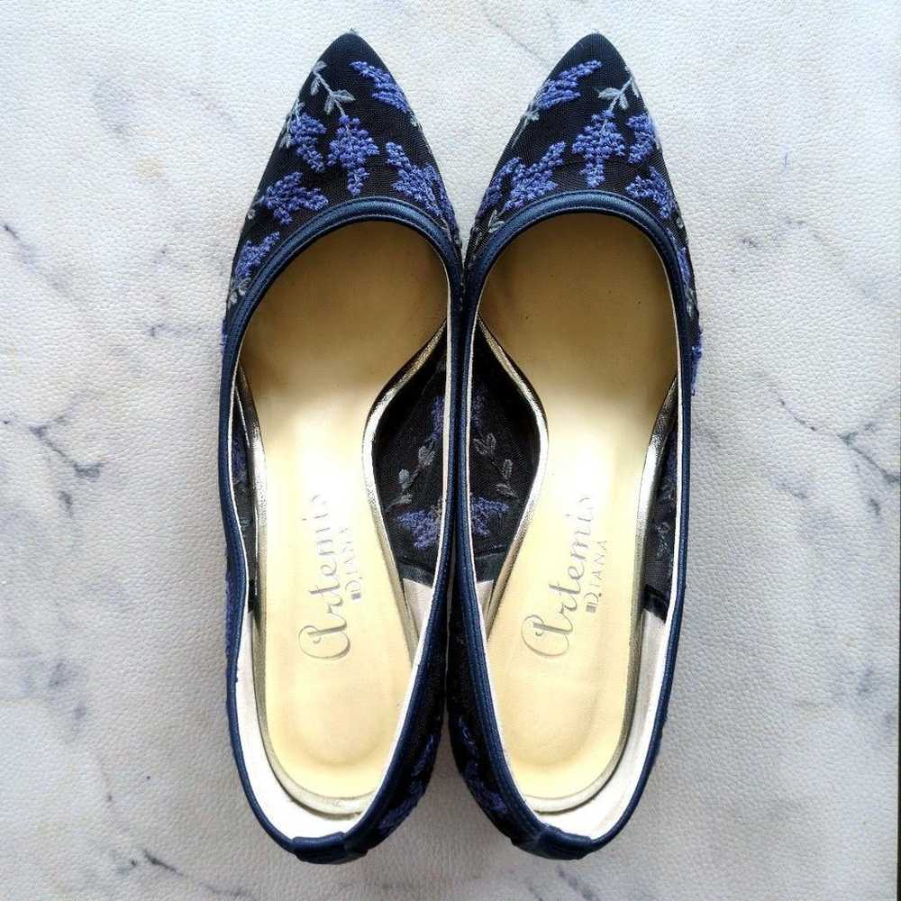 DIANA Lavender Embroidered Lace Pumps Navy 23.5cm - image 11