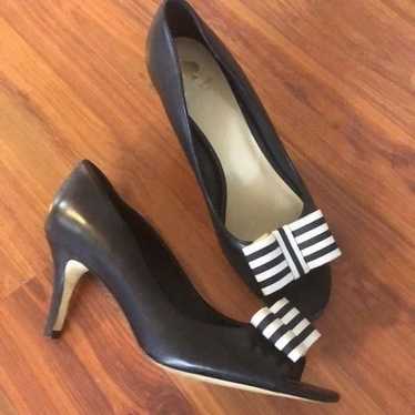 Kate Spade Black heels pumps with peep toe and Bla