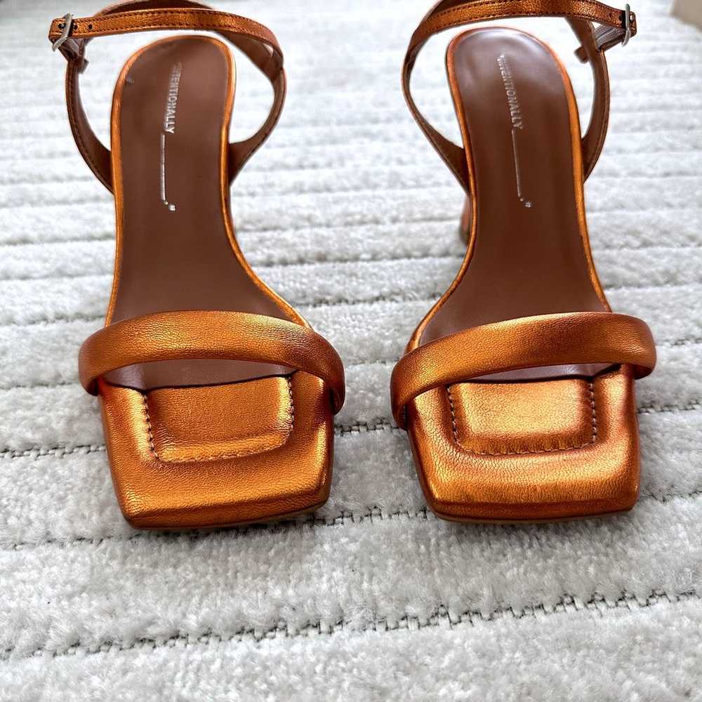 Intentionally Blank Yuxta Metallic Heel Sandals i… - image 4