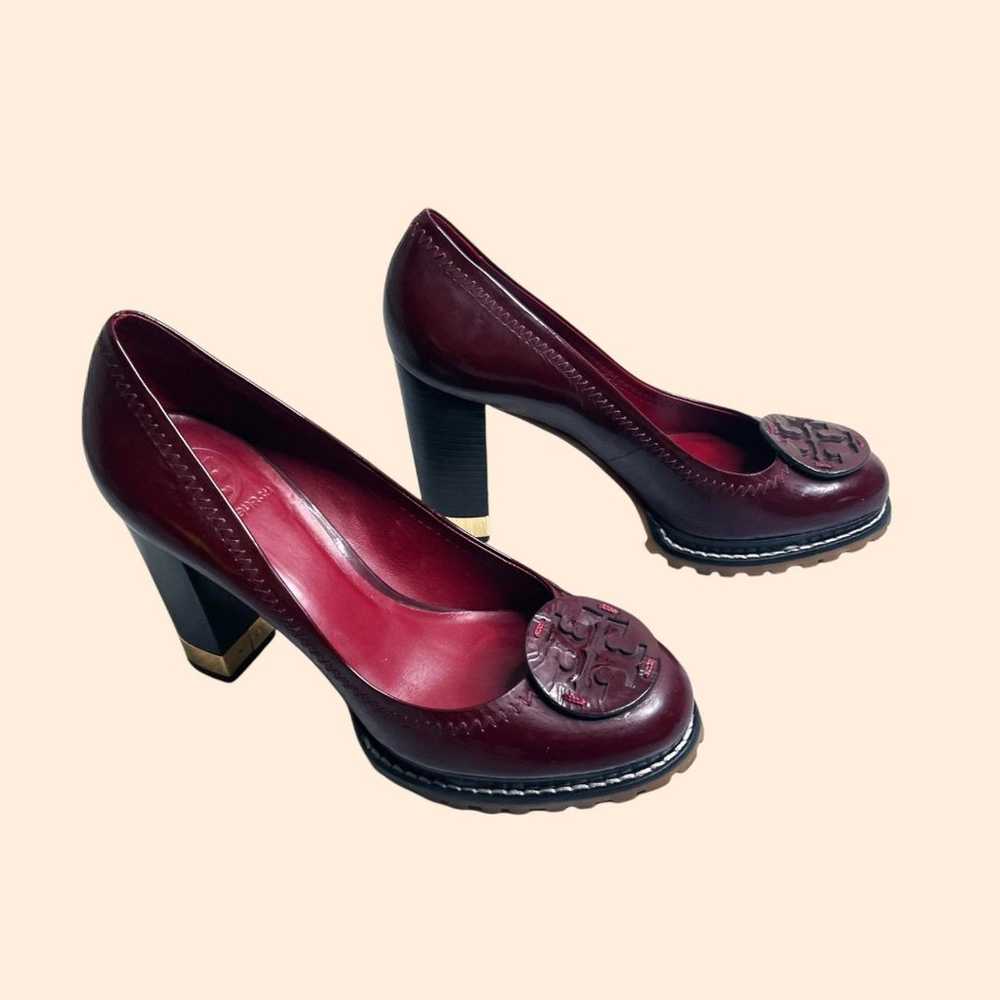 Tory Burch Leanne Lug Sole Pumps - image 1