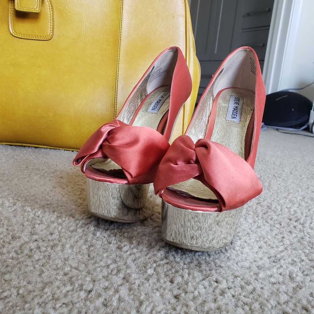 steve madden platform pumps - image 1