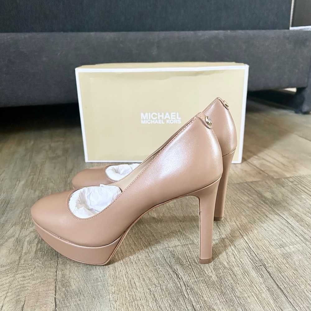 Michael Kors  Chantal Platform Pump size 6 - image 3