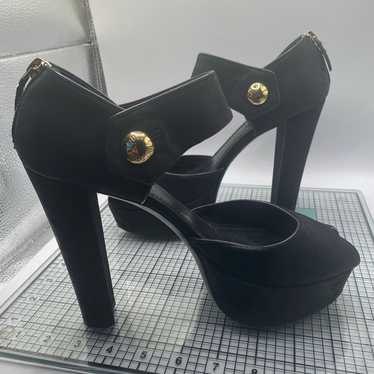 SALE!!! Louis Vuitton Black heels 8.5 - image 1