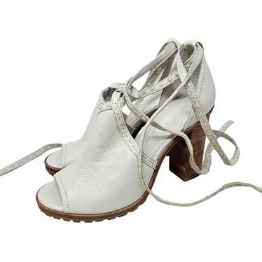 NEW Frye Suzie 8 White Leather Lace Up Open Toe S… - image 1