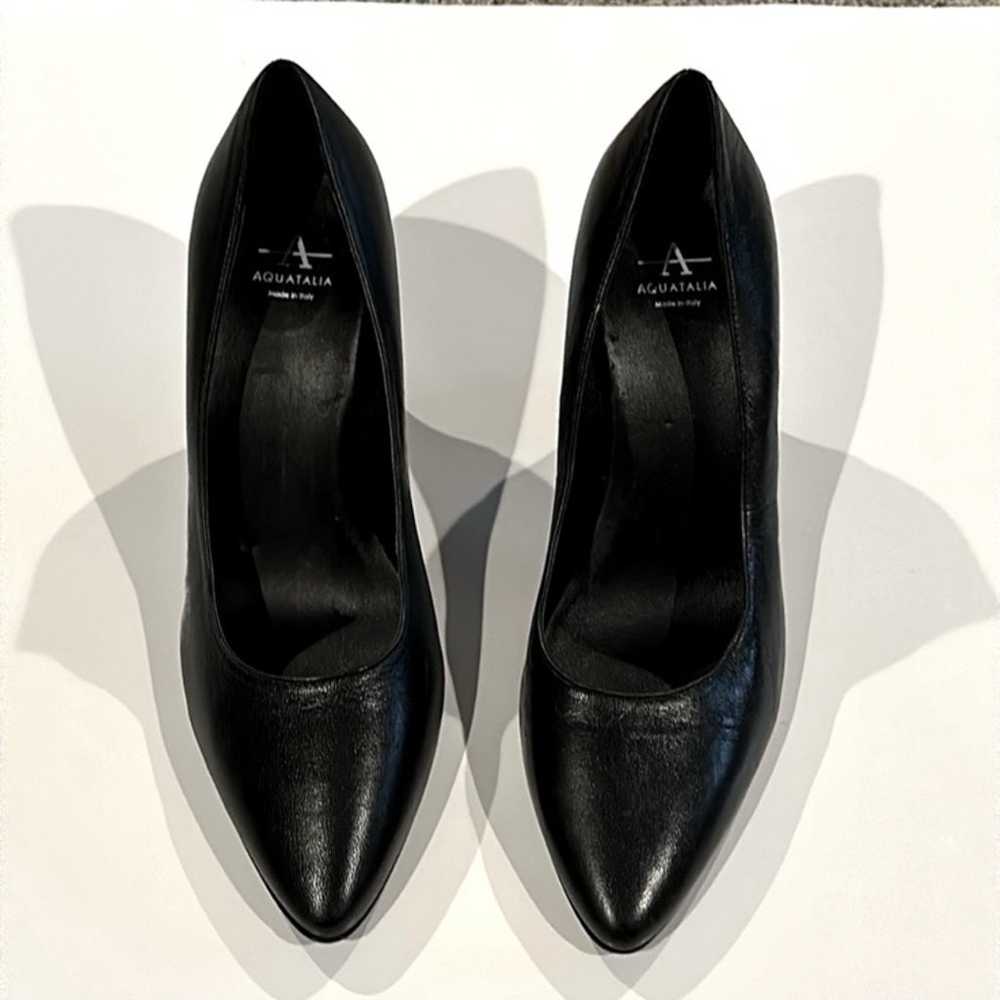 NWOB Aquatalia Basic Black Pump, Size 9.5 - image 1