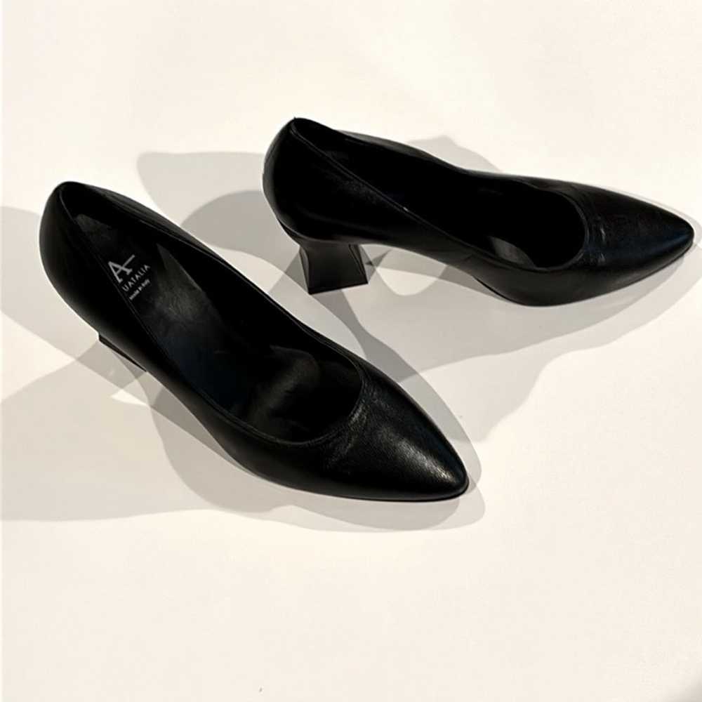 NWOB Aquatalia Basic Black Pump, Size 9.5 - image 2