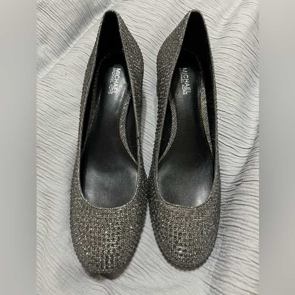 Michael Kors Sz 6.5 M Sparkly Silver On Black Pum… - image 5