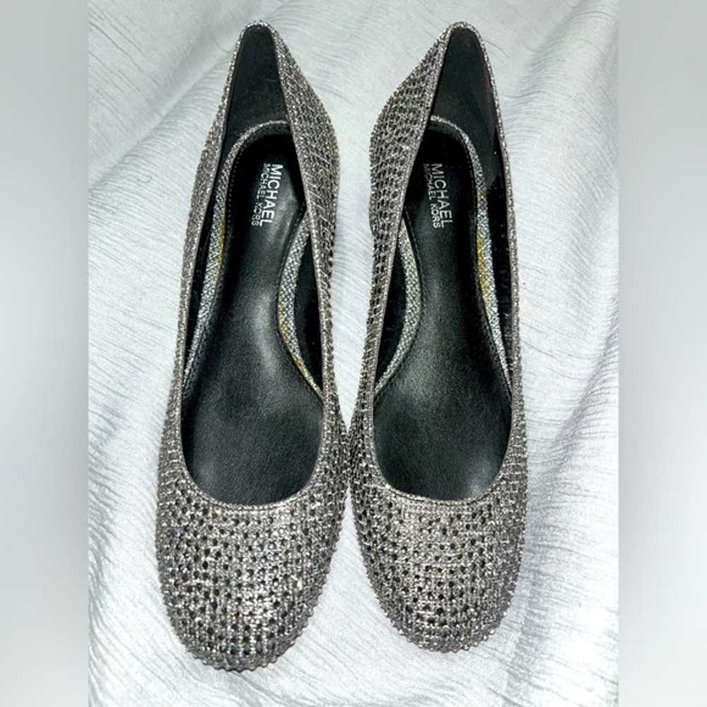 Michael Kors Sz 6.5 M Sparkly Silver On Black Pum… - image 8