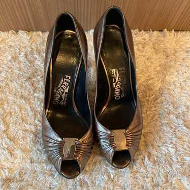 Salvatore Ferragamo pumps, size 23.