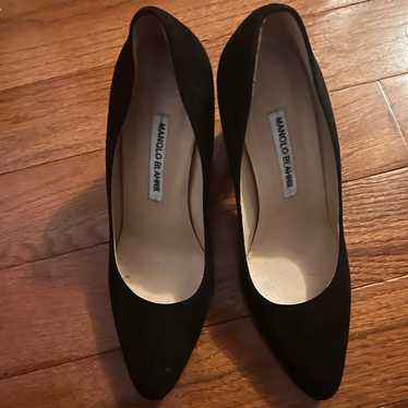 Manolo Blahnik BB Suede Pumps