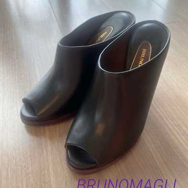 BRUNOMAGLI Bruno Mari black pumps with 10cm heels. - image 1