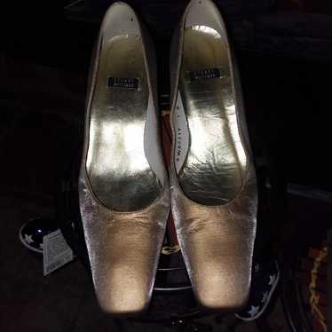 Stuart Weitzman Gold Dress Pumps - image 1