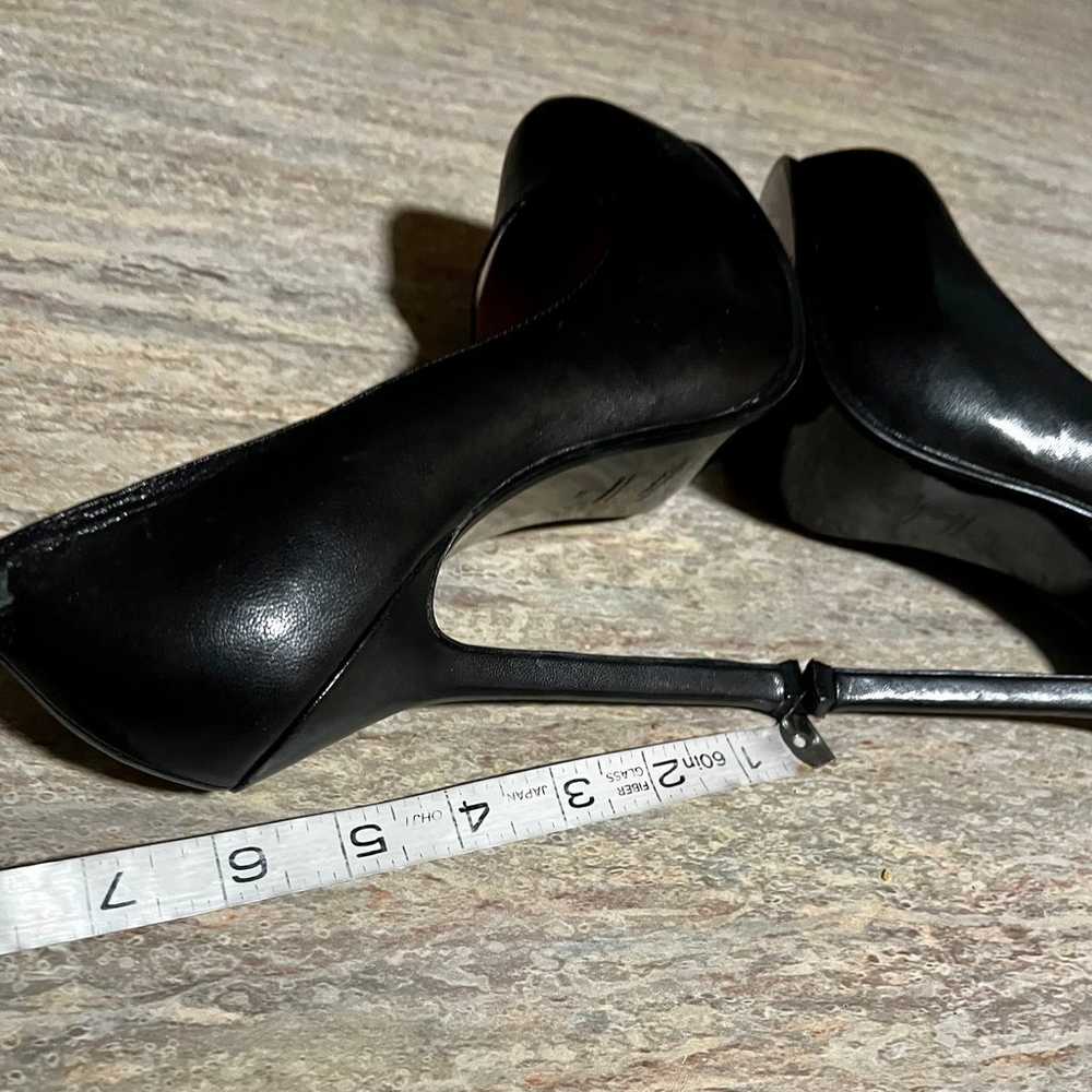 Yves Saint Laurent black leather high Heels shoes - image 12