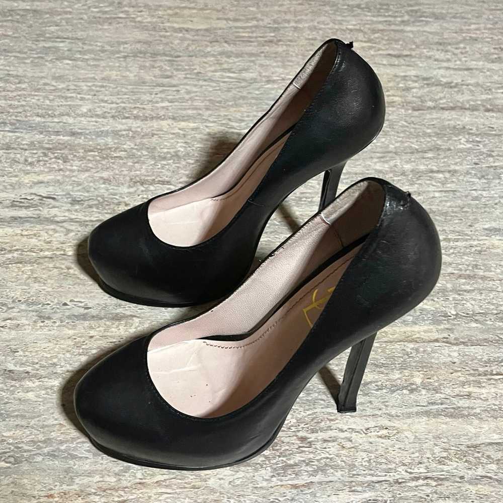 Yves Saint Laurent black leather high Heels shoes - image 3