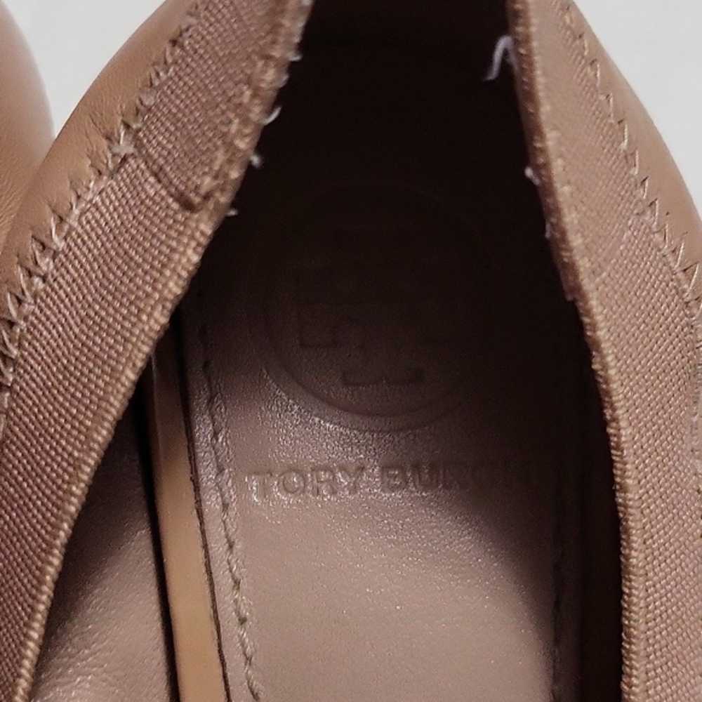 Tory Burch Logo 65mm Jolie Cap Toe Nude Tan Wedge… - image 5