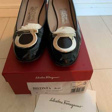 Salvatore Ferragamo pumps, Ferragamo shoes, Ganci… - image 1