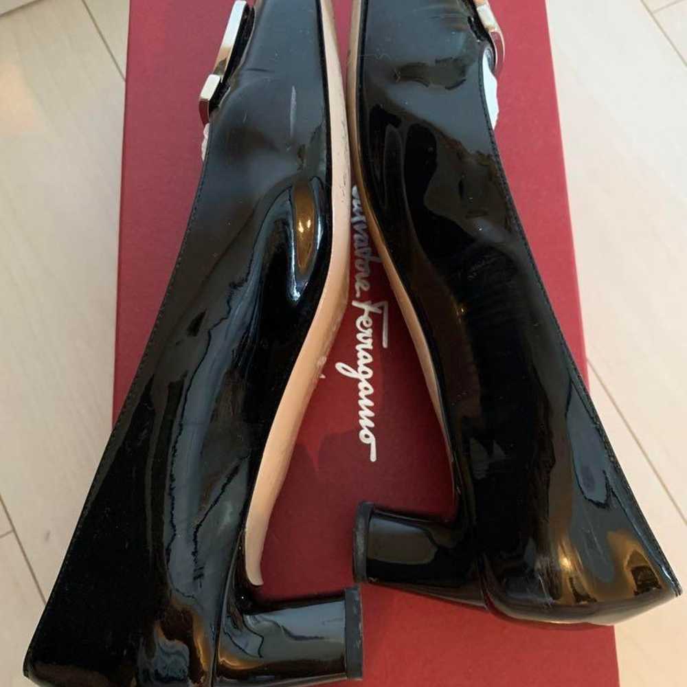 Salvatore Ferragamo pumps, Ferragamo shoes, Ganci… - image 4