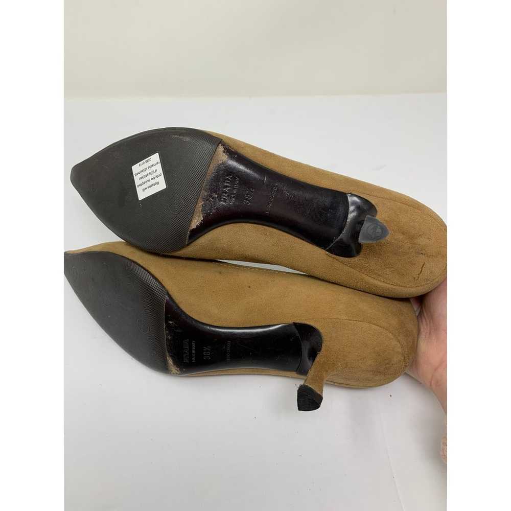 Prada Women's 38.5 US 8.5 Suede Kitten Heel Pumps… - image 5