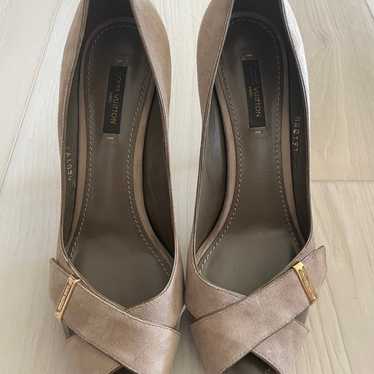 AUTHENTIC LOUIS VUITTON SUEDE HEELS