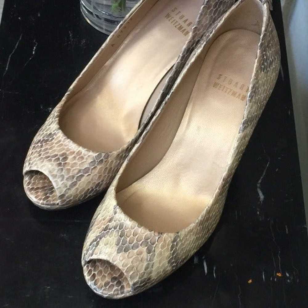 Stuart Weitzman Loopthru Pumps Size 5 - image 2