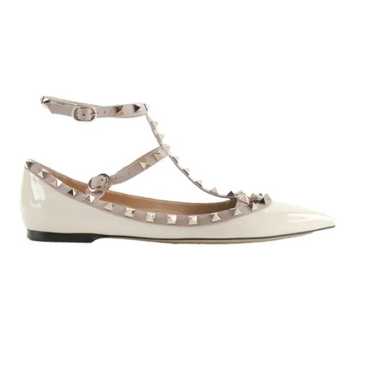 Valentino Cream/Beige Patent And Leather Rockstud 