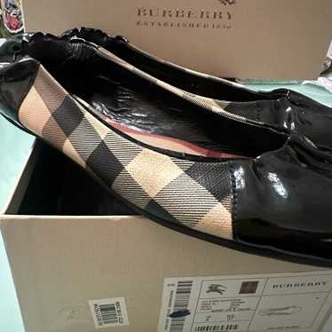 Burberry nova flats - image 1