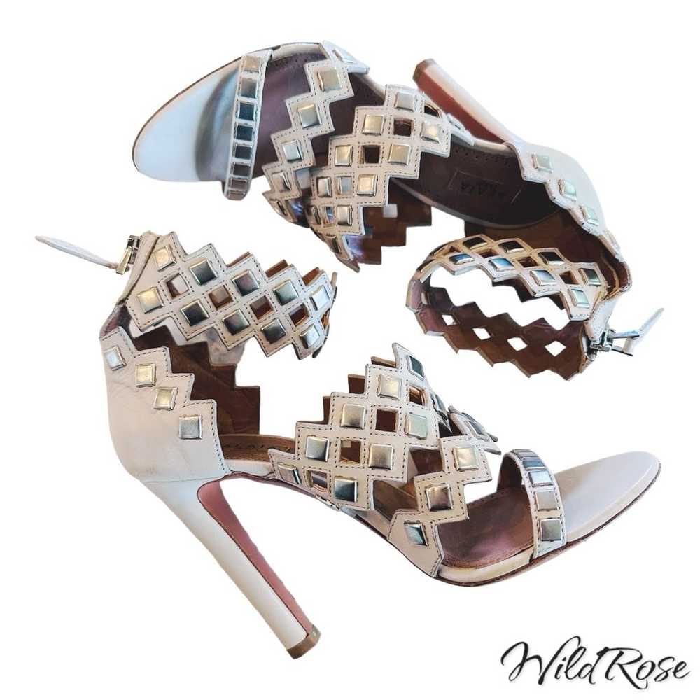 ALAÏA White calfskin LASER CUT stud SANDAL SZ 35.5 - image 5