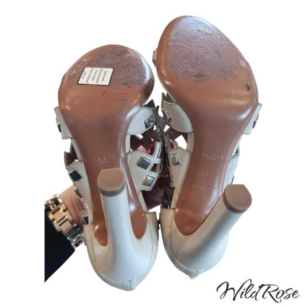 ALAÏA White calfskin LASER CUT stud SANDAL SZ 35.5 - image 8