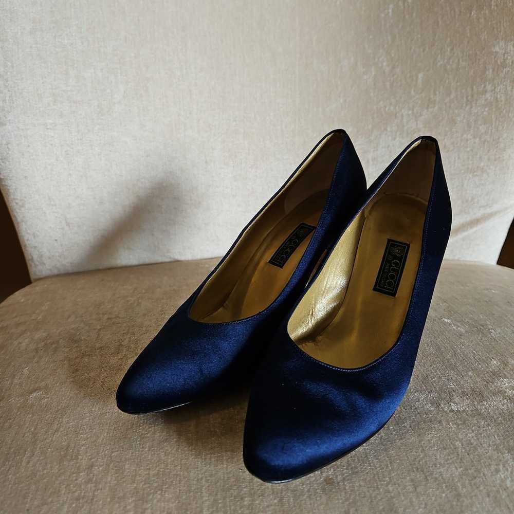 Gucci heels size 38 and authentic - image 4