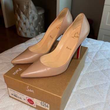 Christian Louboutin apostrophy pump