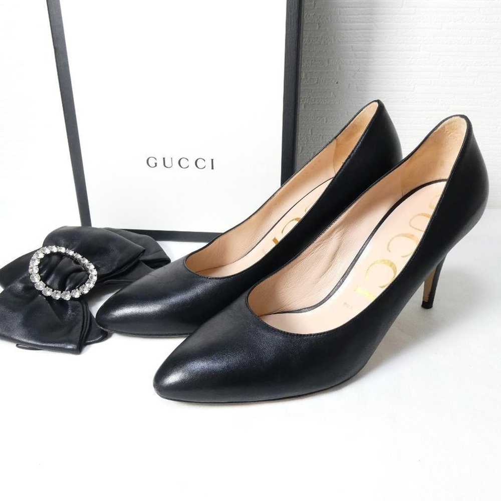 Almost new GUCCI leather 2WAY pumps with ribbon a… - image 1