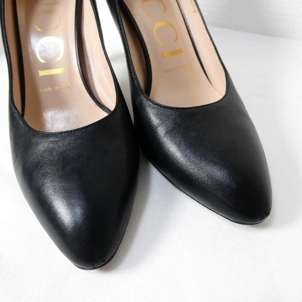 Almost new GUCCI leather 2WAY pumps with ribbon a… - image 4