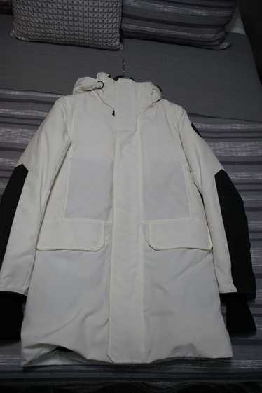 Burberry black label goose - Gem