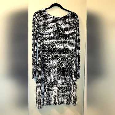 Vince Camuto  Long Sleeve Blue And White Print Dre