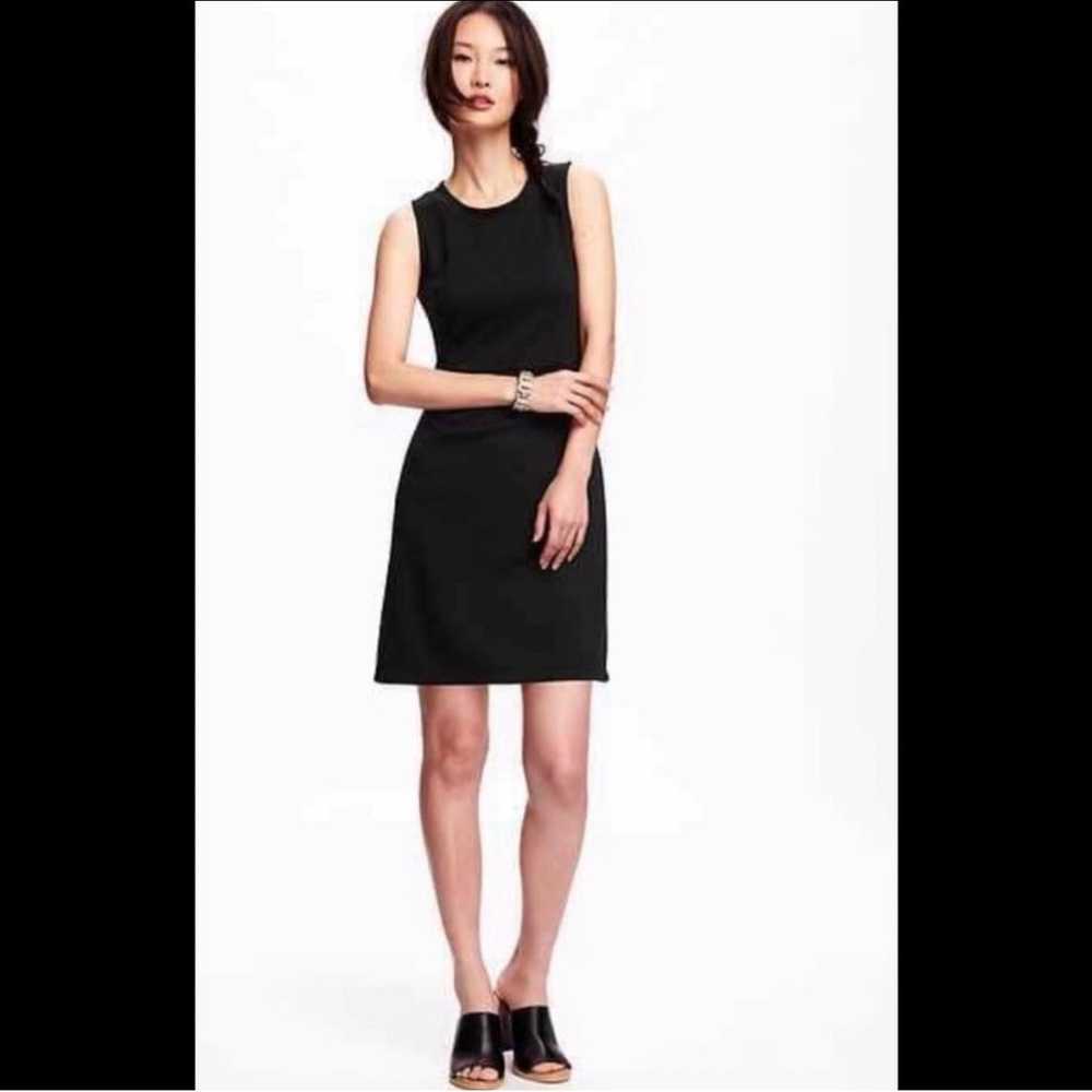 NWOT Beautiful black crew neck sleeveless sheath … - image 1