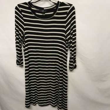 Agb Womens Black White Striped Fit and flare dress